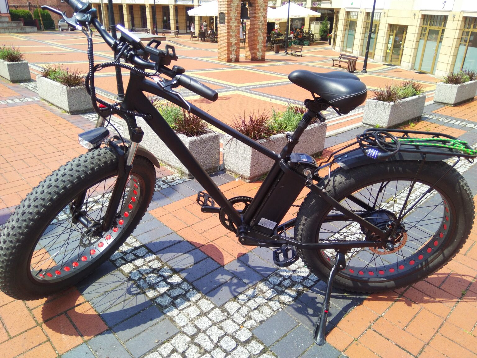 Chiński rower elektryczny MACEWHEEL KS26 45km/h